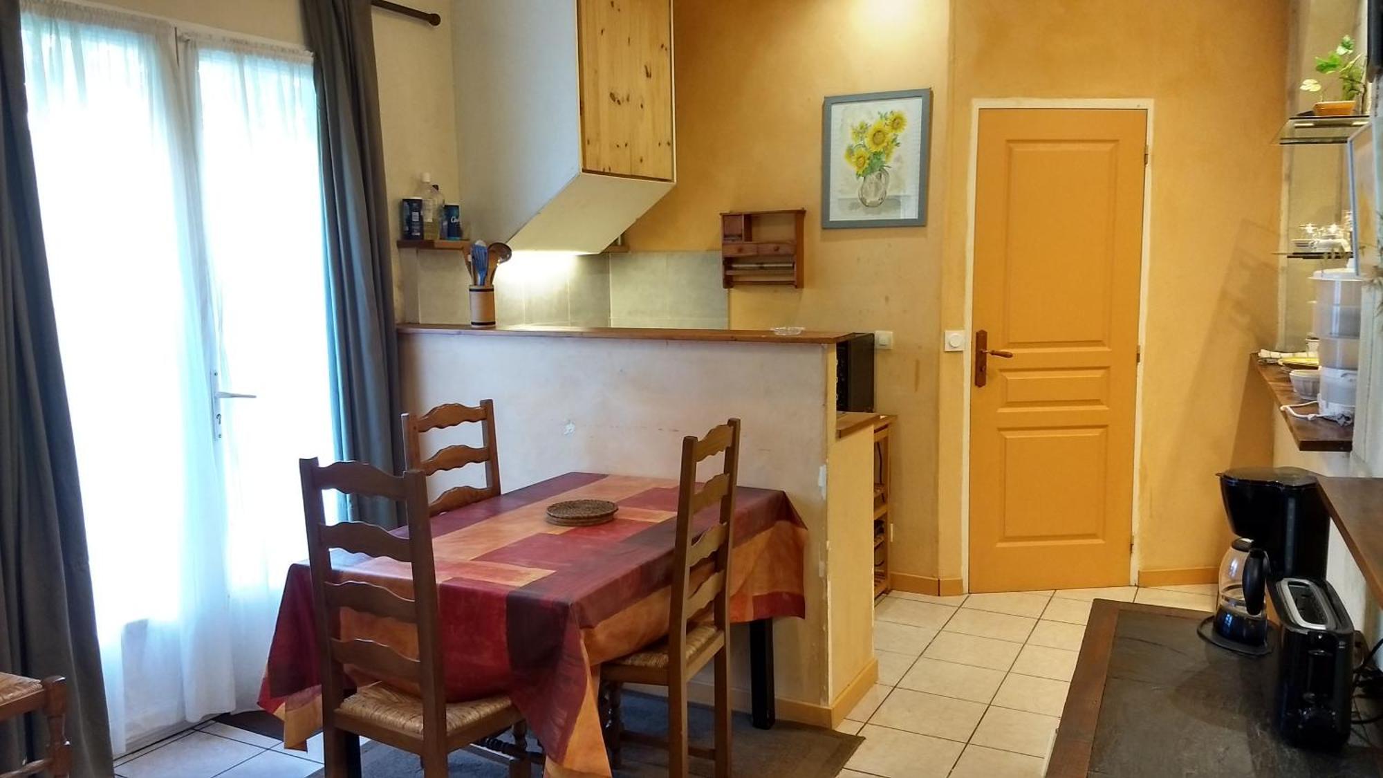 Logement Tranquille Et Frais Proche Gare Au Rdc Saumur Bagian luar foto