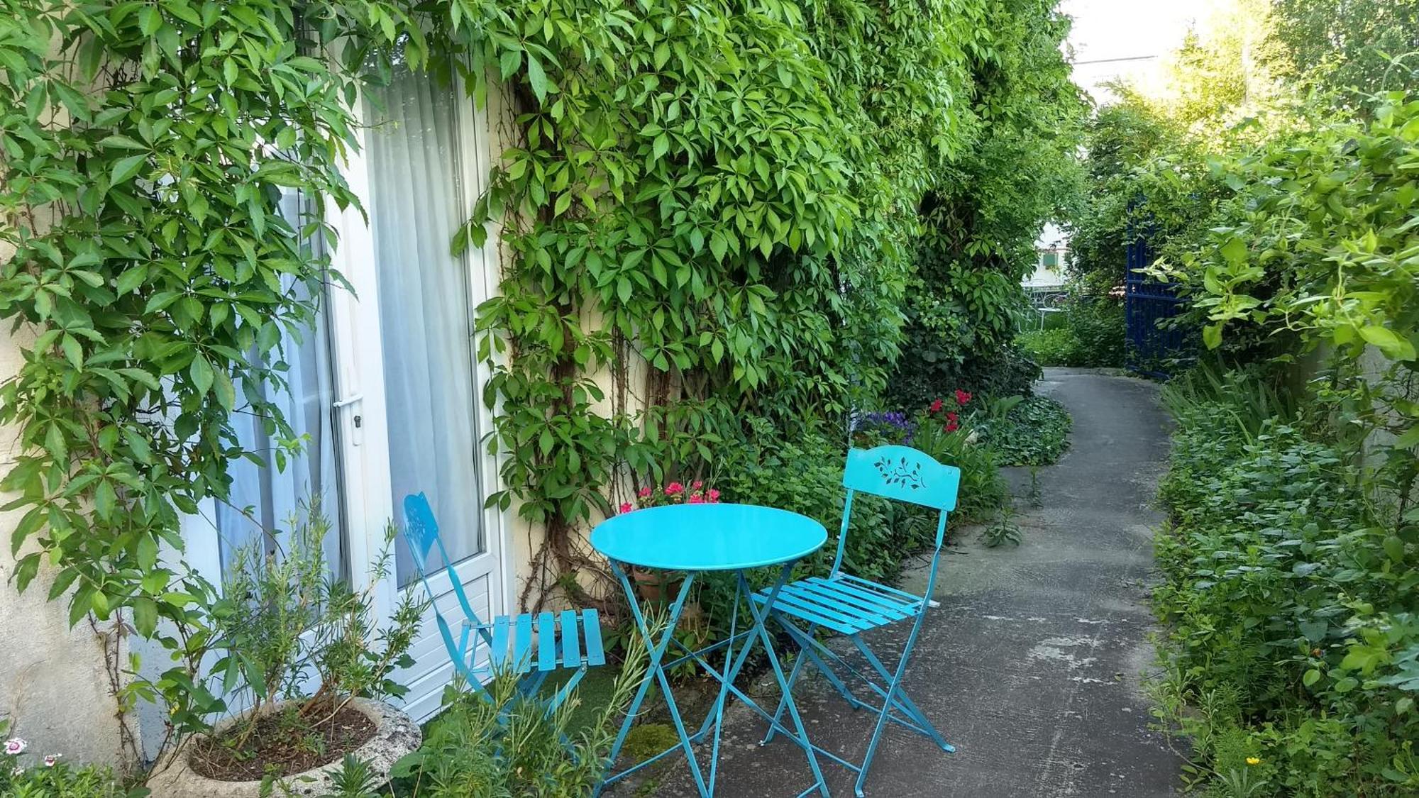 Logement Tranquille Et Frais Proche Gare Au Rdc Saumur Bagian luar foto